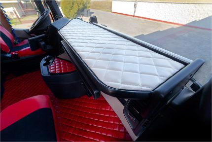 polica mercedes1.jpg