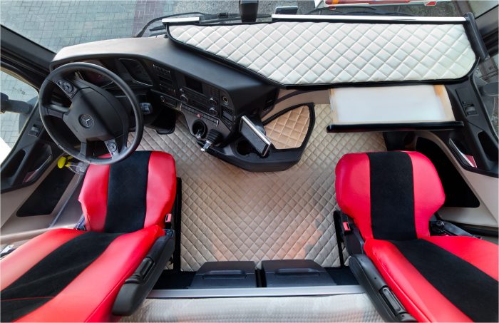 polica mercedes2.jpg