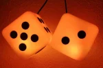 led beleuchtete fuzzy dice wuerfel im set rgb mit usb rot blau gruen weiss usw~3